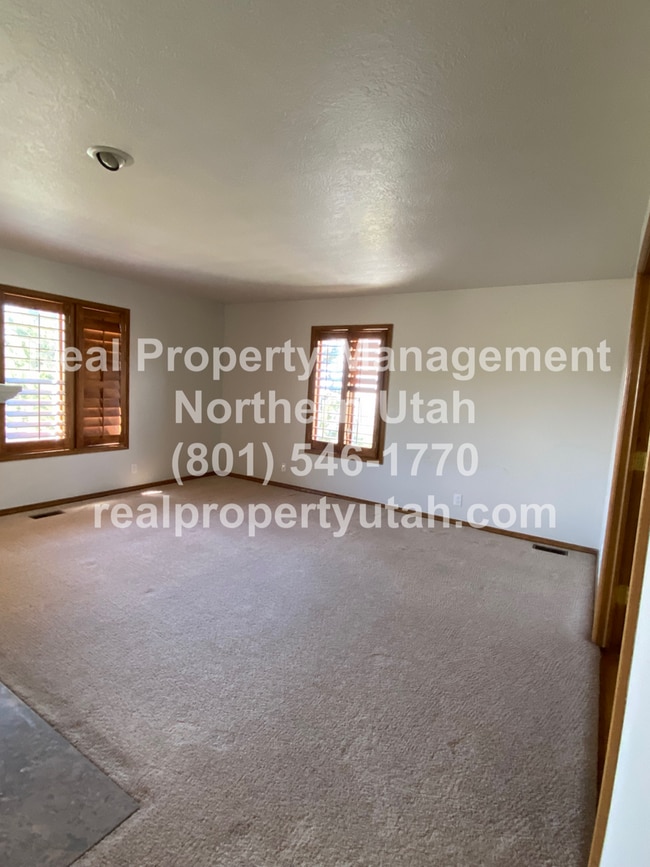 Building Photo - Beautiful Bountiful Home on the Bench Coming Soon!