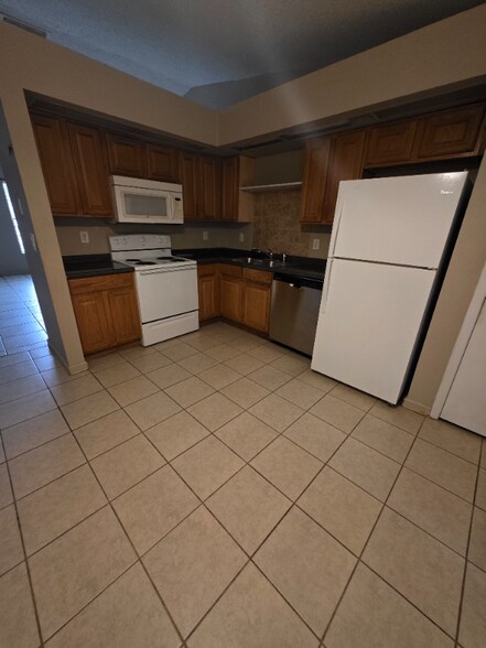 Building Photo - 1711 Ridgewood Ln