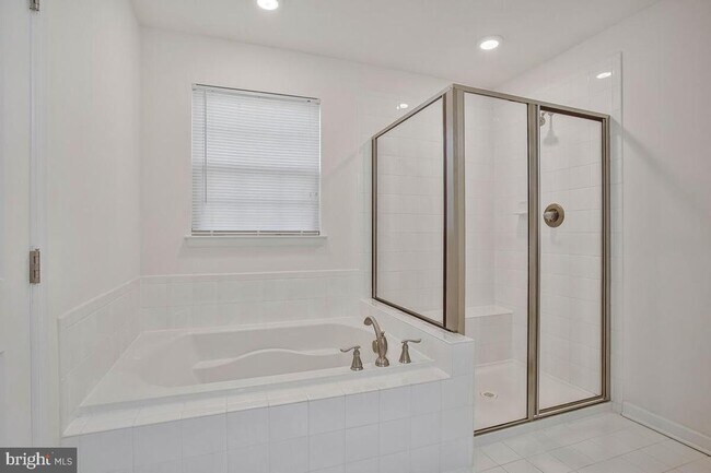 Building Photo - 2906 George Hilleary Ter