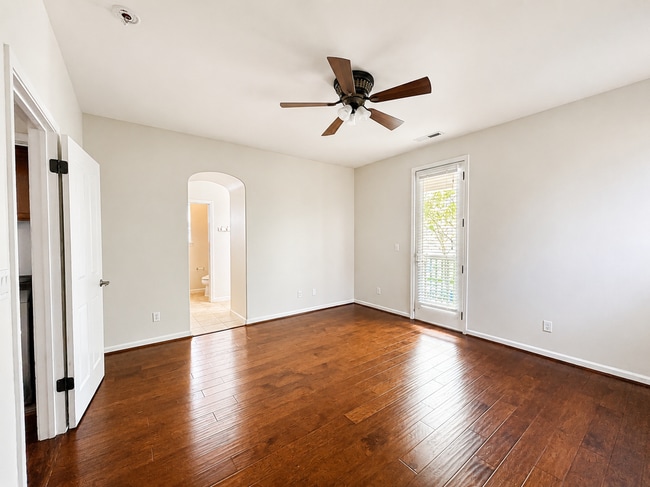 Building Photo - 2103 Maidenhair Way