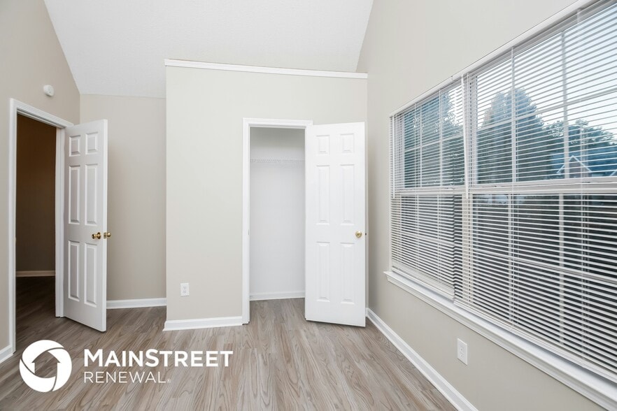 Building Photo - 11957 Spring Lake Way