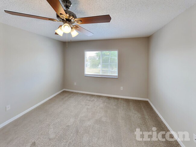 Building Photo - 12603 Longcrest Dr