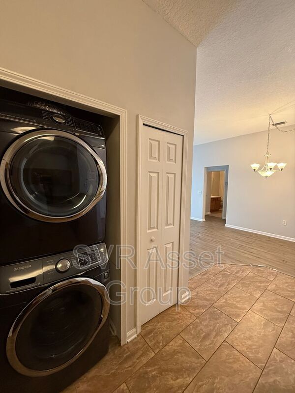 Building Photo - 6111 Maggies Cir