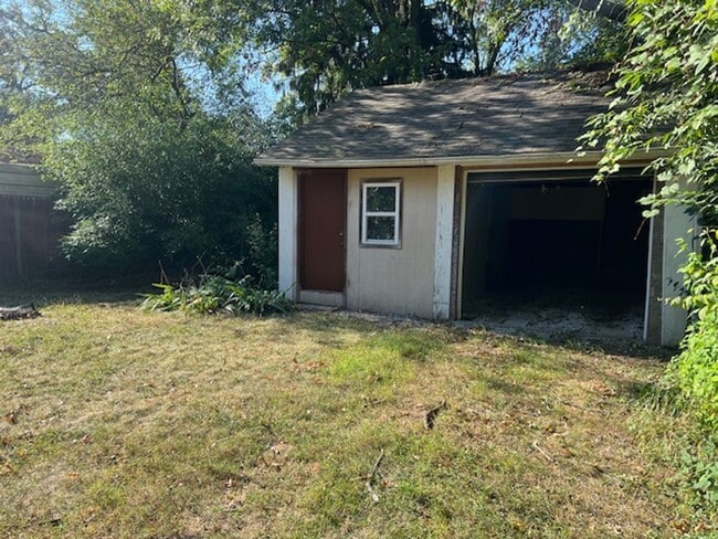 Building Photo - 88 E Ido Ave
