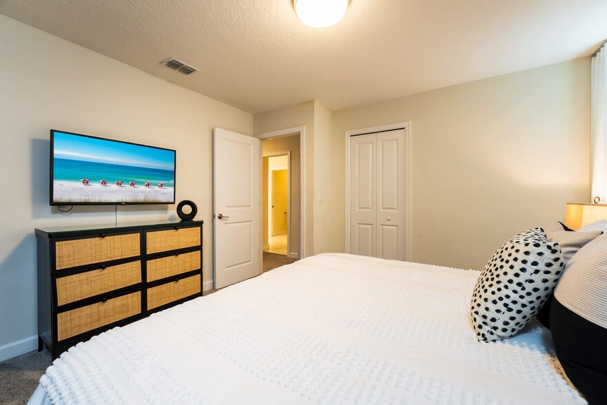 Building Photo - 8896 Cabot Cliffs Dr