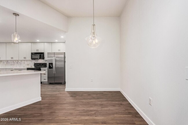 Building Photo - 16635 N 103rd Ave