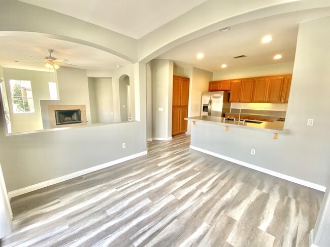 Building Photo - 4460 Brisbane Way
