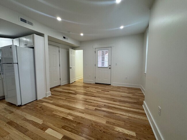 Building Photo - 1115 N Negley Ave