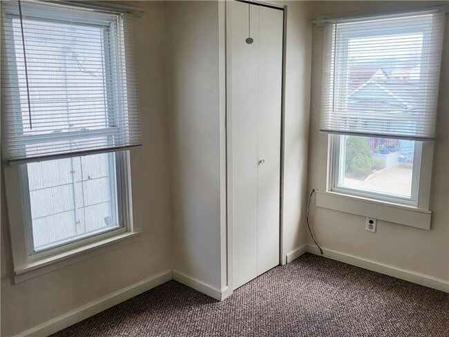 Building Photo - 229 Ave A