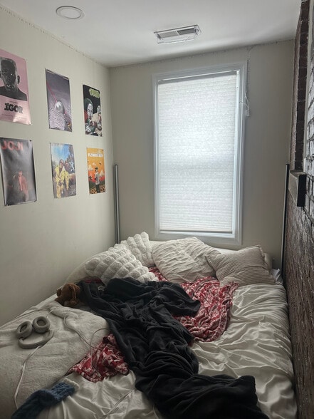 Building Photo - 16 Copenger St