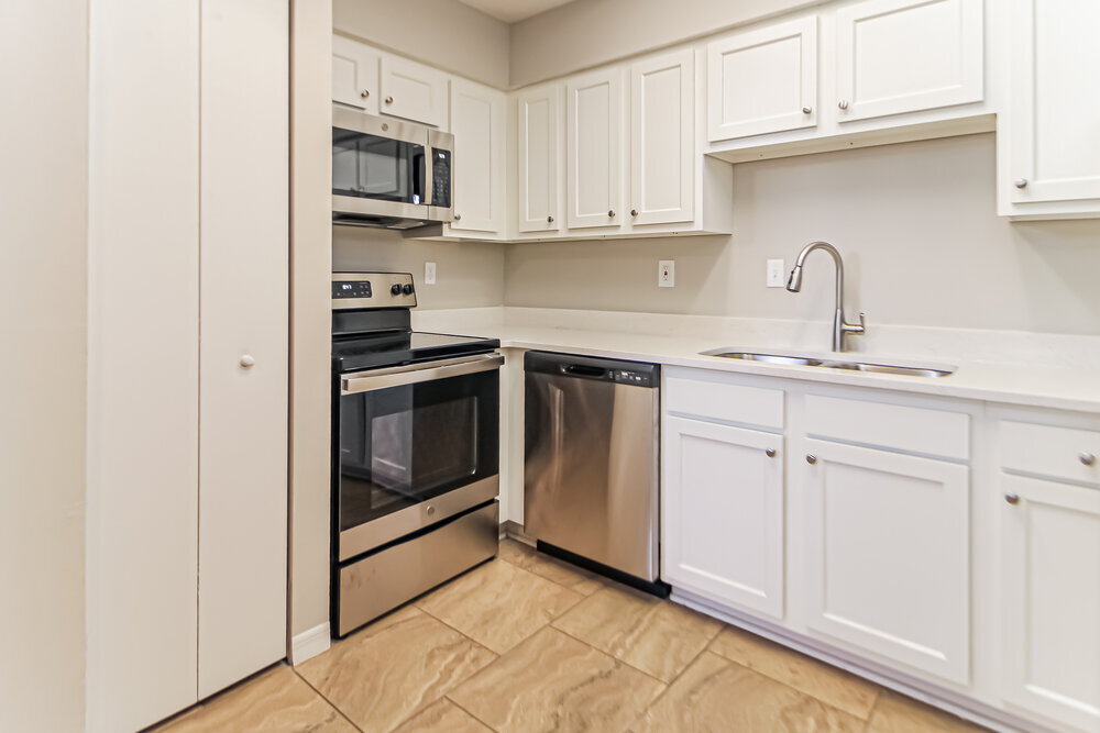 Building Photo - 6753 Long Meadow Cir S