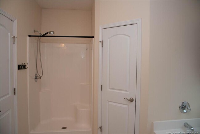 Building Photo - 36 Wateredge Ln