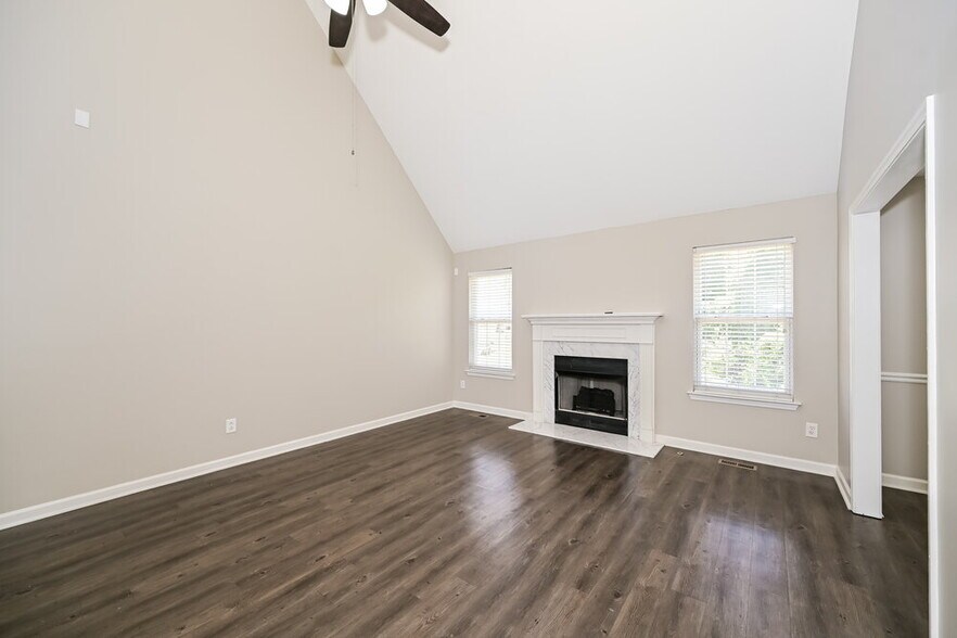 Building Photo - 1594 Laurel Ledge Dr