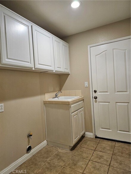 Building Photo - 11433 Mountain View Dr
