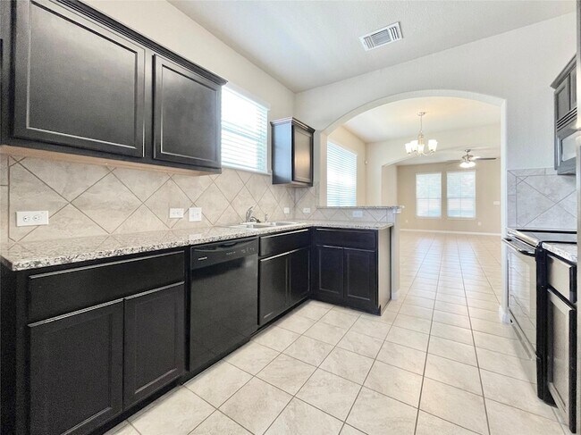 Building Photo - 401 Katmai Cir