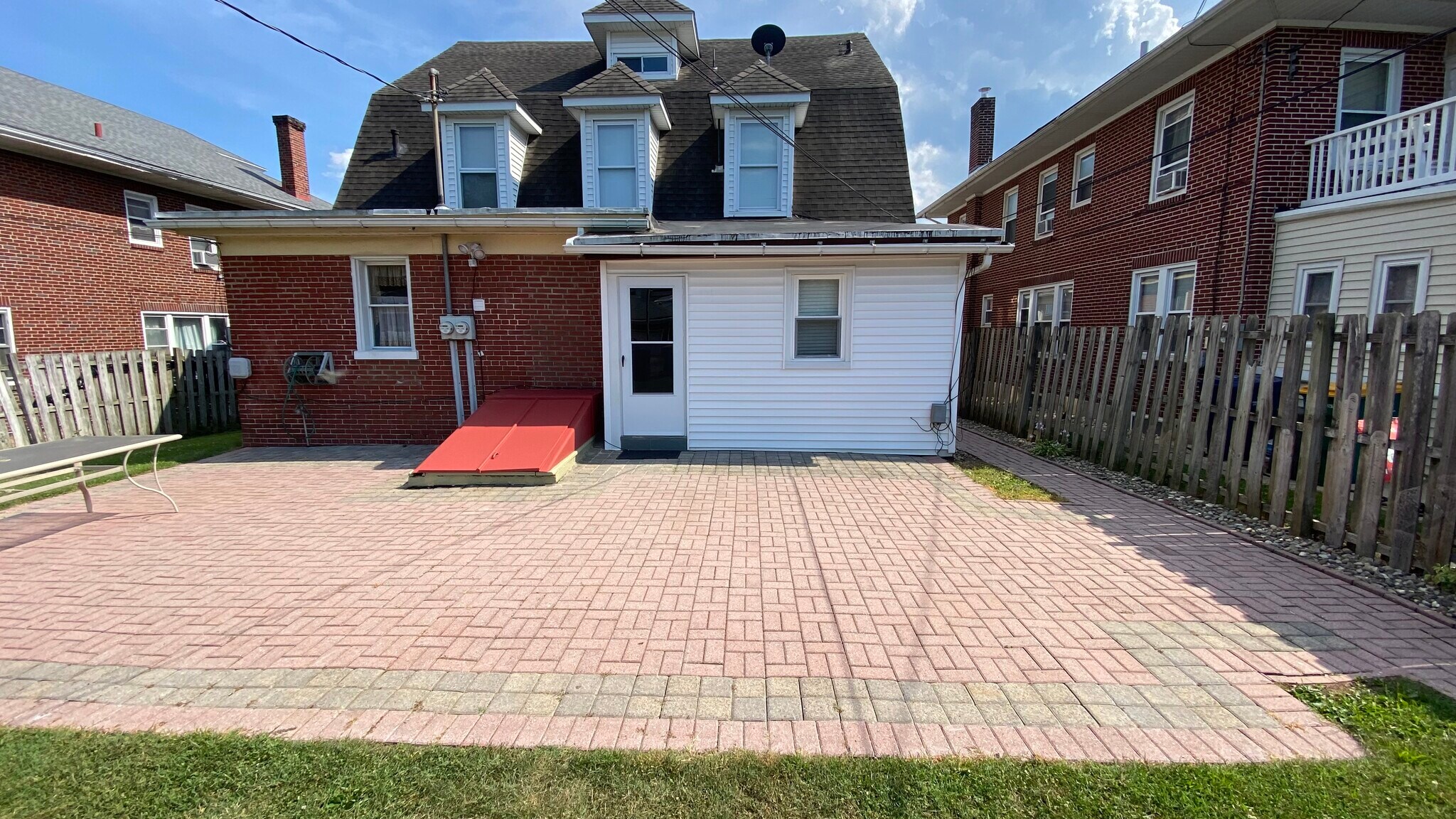Back of house - 2223 Noble St