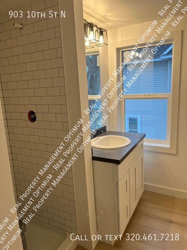 Building Photo - 903 10th St N