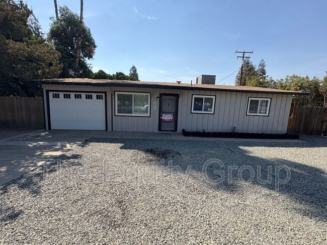 Primary Photo - 505 N Lovers Ln
