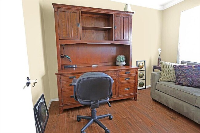 Building Photo - 113 Monument Hill Trail