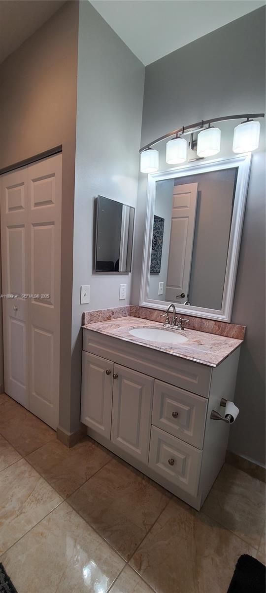 Building Photo - 971 NE 42nd Pl