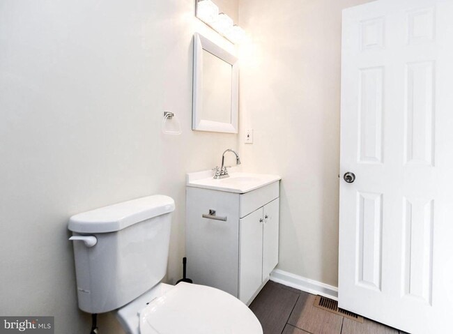 Building Photo - 2115 N Anvil Ln