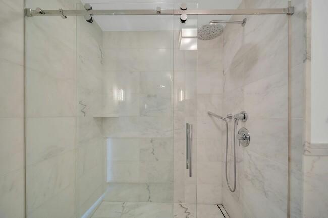 Building Photo - 9 Ave at Port Imperial