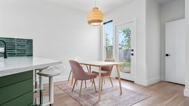 Building Photo - 9228 Lonesome Oak Drive