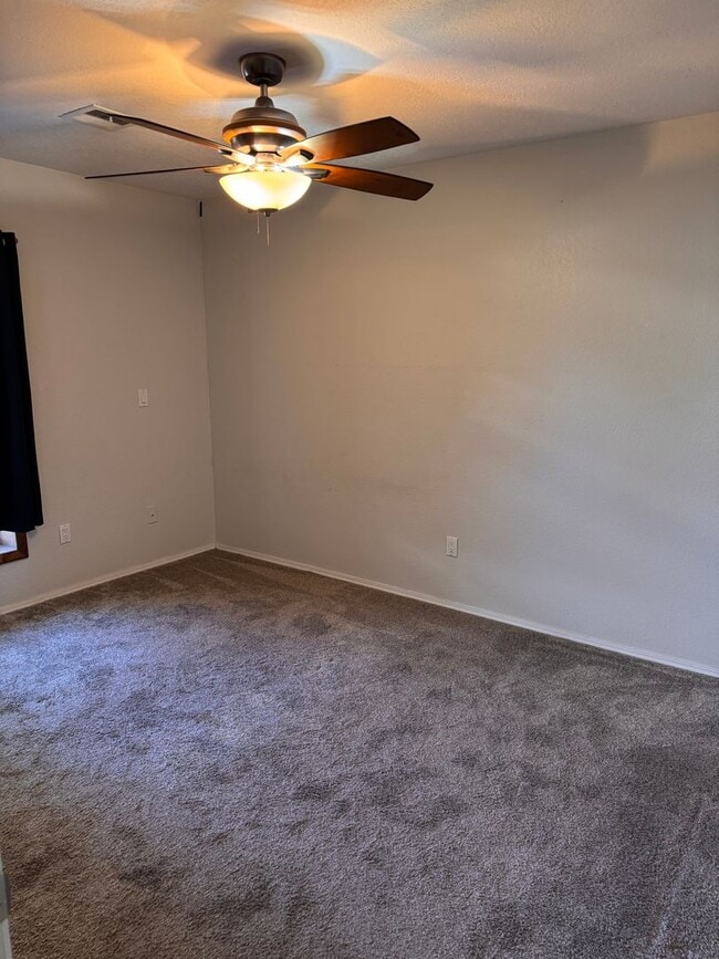 Building Photo - Cheshire Home for Rent!