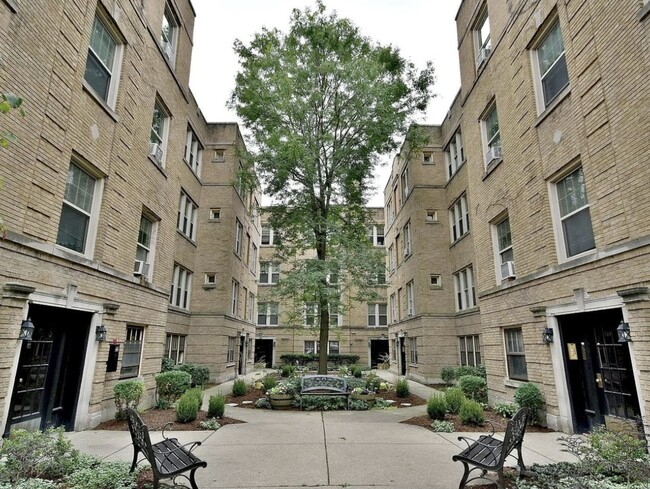 Primary Photo - 217 A Washington Blvd