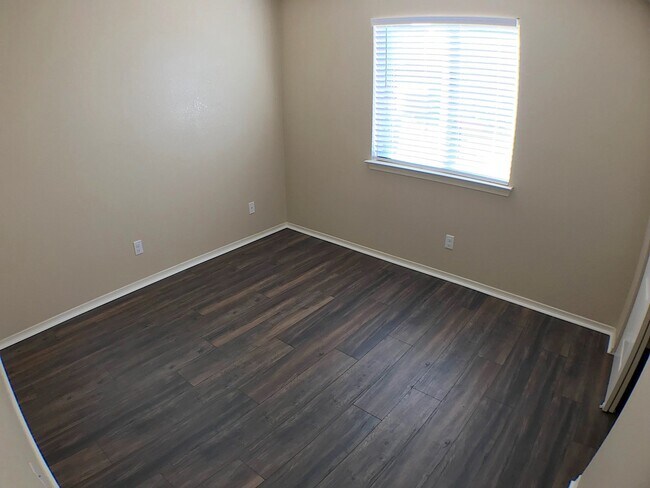 Building Photo - Northeast El Paso 4 Bed Refrig A/C