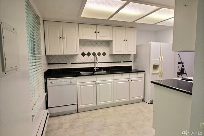 Building Photo - 17534 151st Ave SE