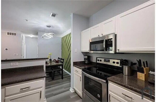 Building Photo - 4802 51st St W