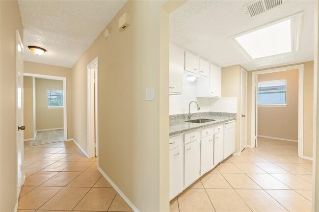Building Photo - 3310 Crossman Dr