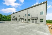 Building Photo - Brand New Townhomes 15 Minutes from Benton...