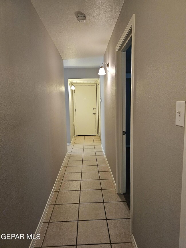 Building Photo - 4017 Hueco Land Ln