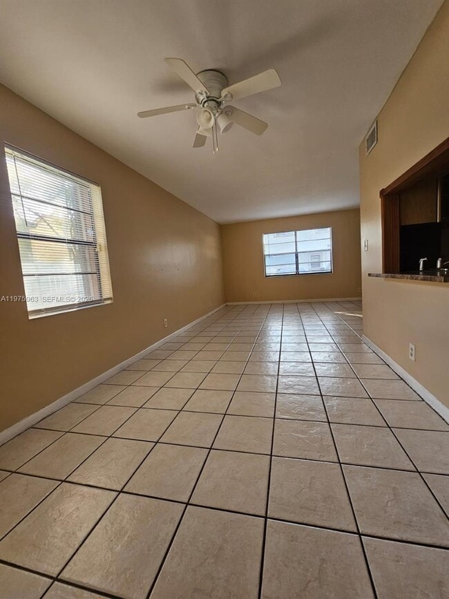 Building Photo - 11616 NW 35th Ct