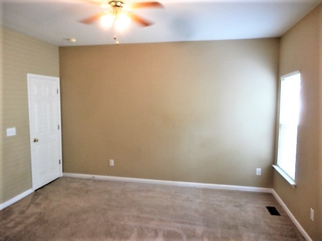 Building Photo - 640 Hanska Way