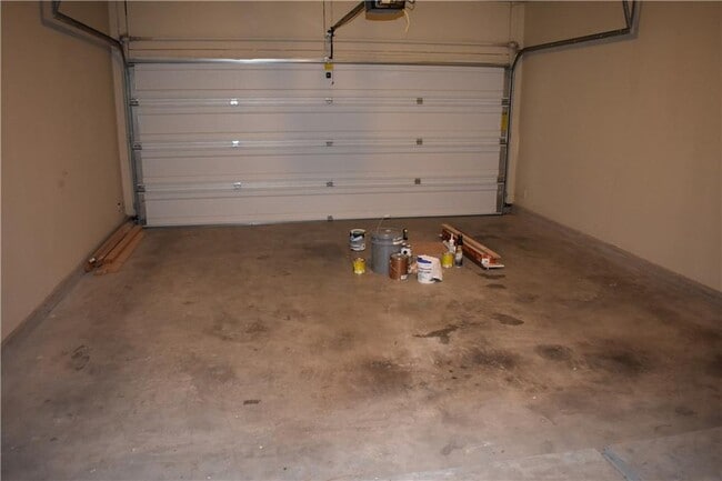 Building Photo - 1310 W Parmer Ln