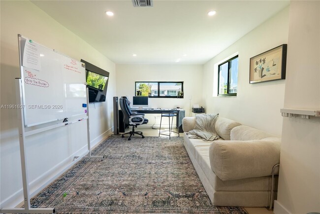 Building Photo - 7548 Adventure Ave