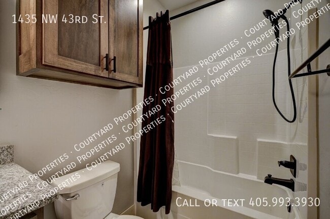 Building Photo - 1435 NW 43rd St