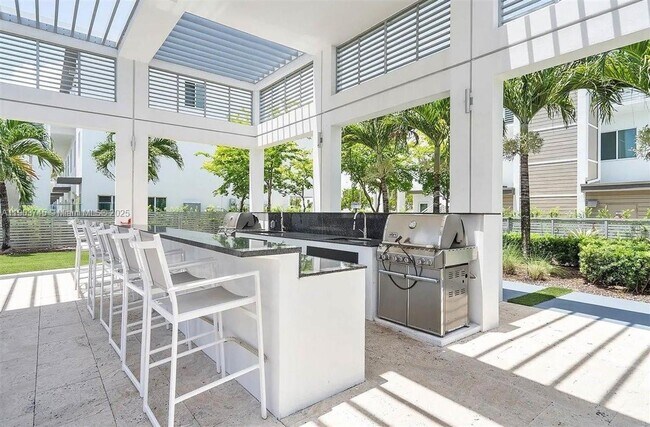 Building Photo - 6611 NW 102nd Path