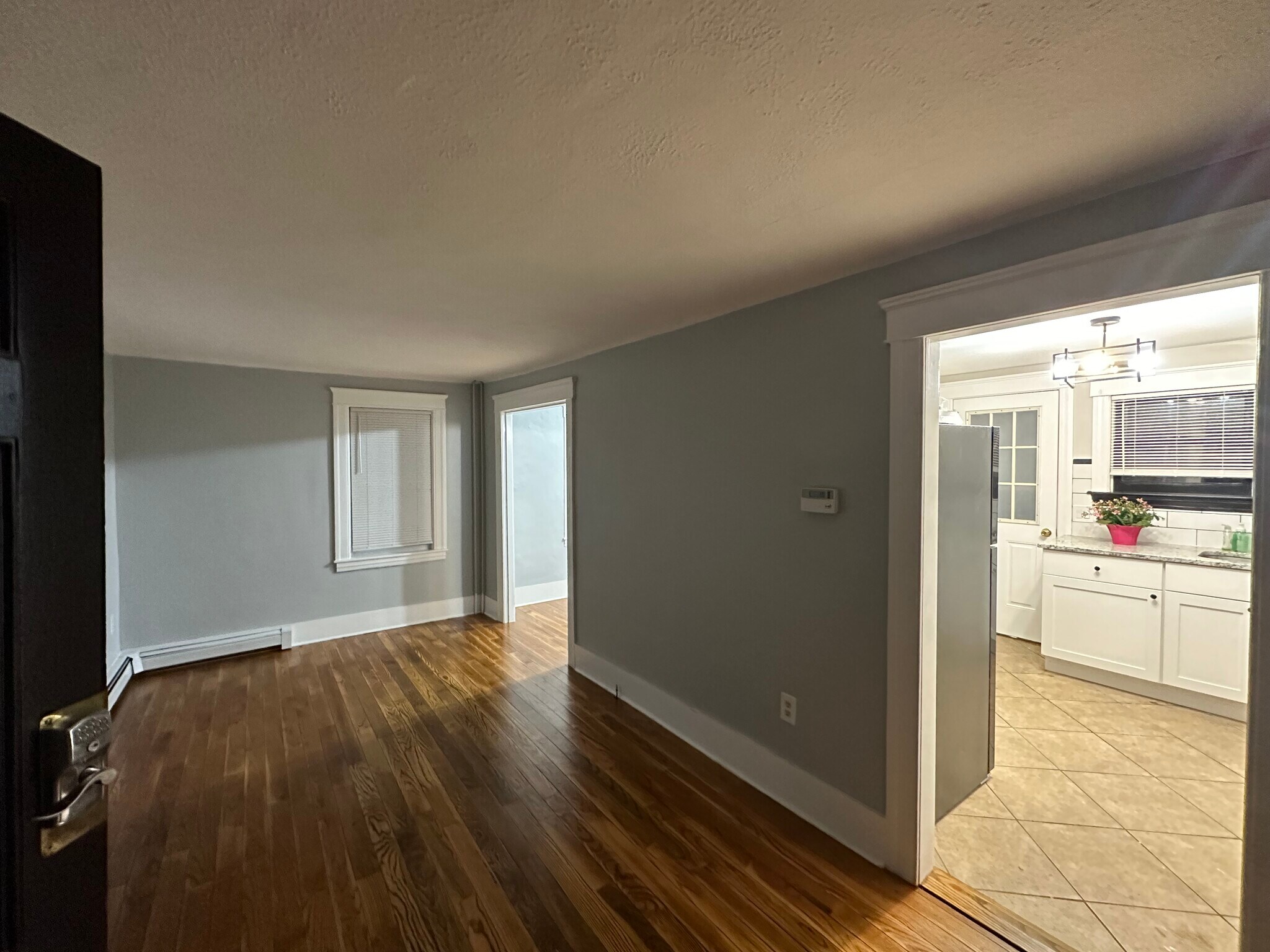 Building Photo - 192 Chapel St