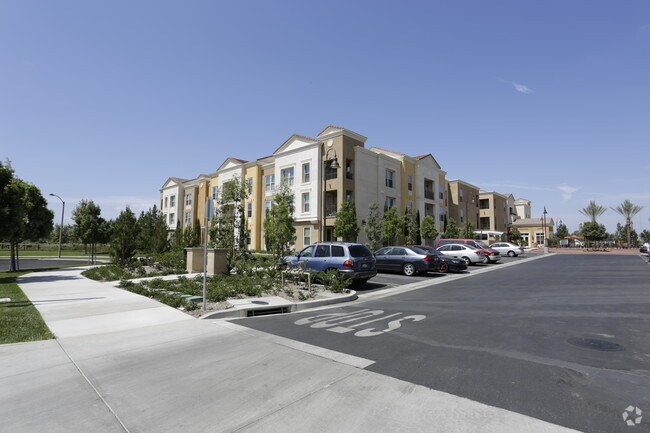 Building Photo - Alegre