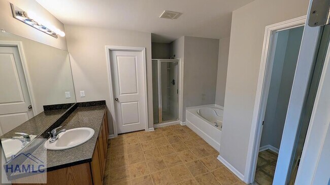 Building Photo - 418 Valdez Ct