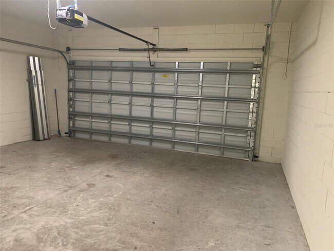 Building Photo - 289 Antis Dr