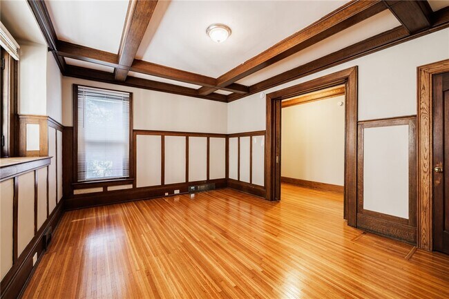 Building Photo - 91 Merriman St