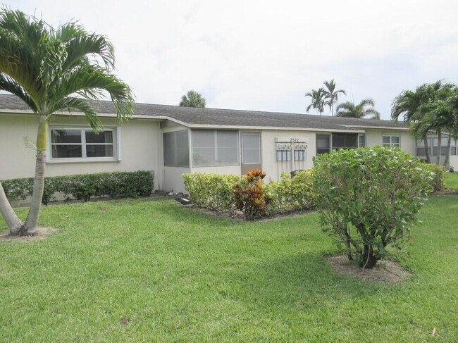 Building Photo - 2572 Emory Dr W