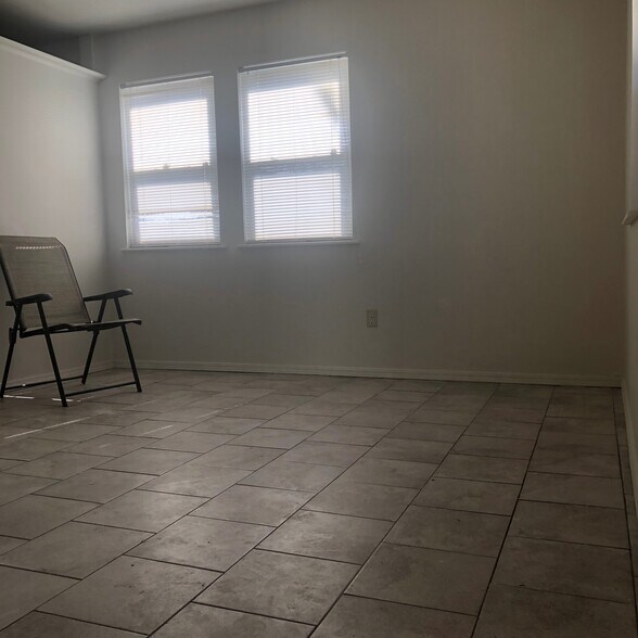 Living room - 1701 NW 29th St