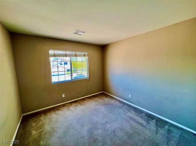 Building Photo - 2455 Silver Sunrise Ln