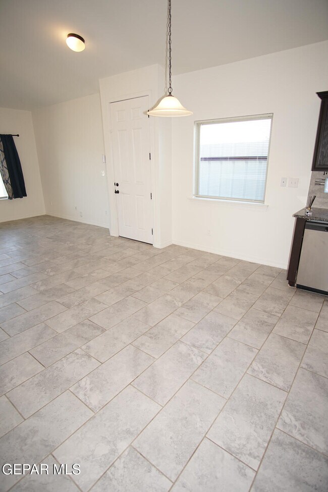 Building Photo - 14380 Tobe Davis Dr